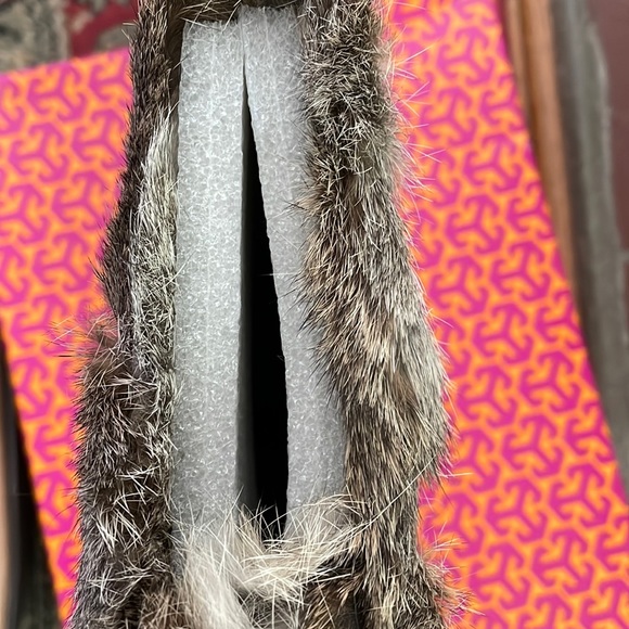 New In Box No Longer Available Tory Burch Fur Jaden Boots 8 - Picture 9 of 15